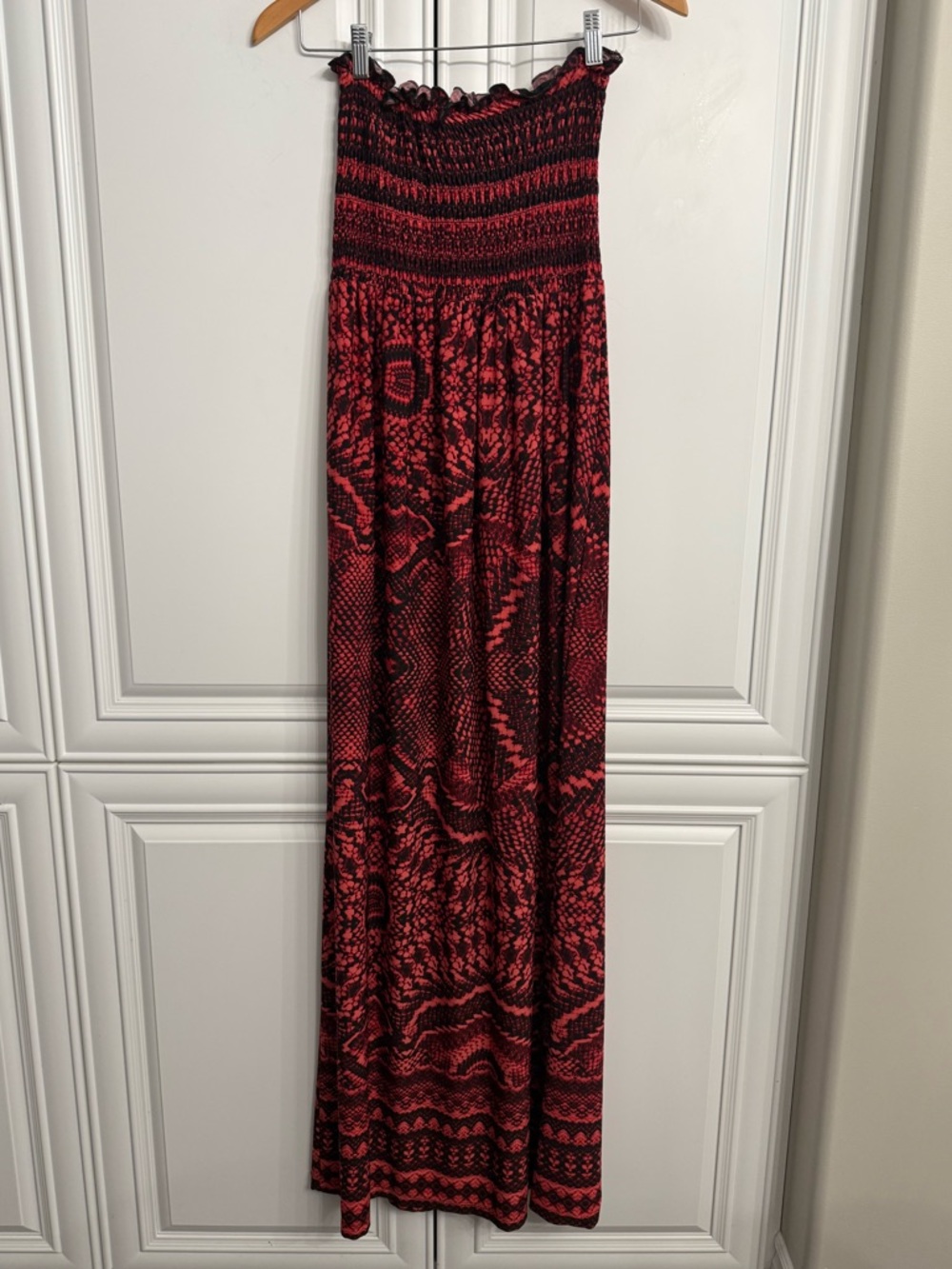 VTG Snap Sz Large Strapless Maxi Dress Smocked Bodice Red and Black Tribal Print